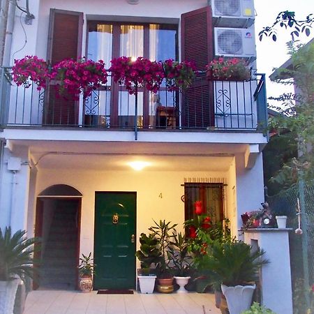 Casa Dei Fiori Villa Somma Lombardo Exteriör bild